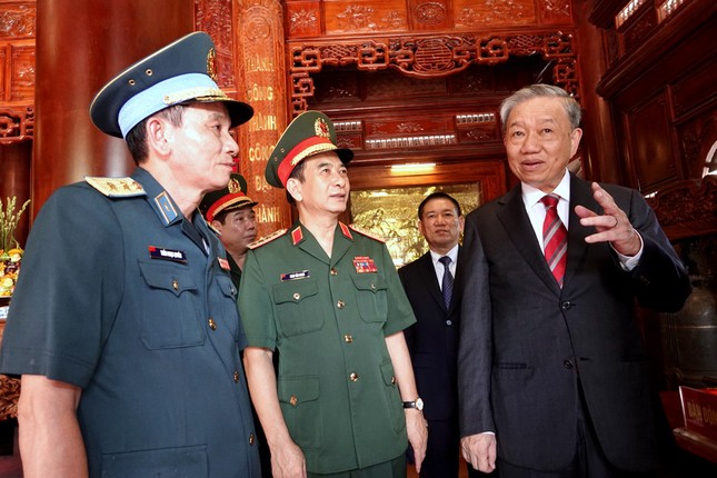 Chủ tịch nước Tô Lâm kiểm tra bộ đội phòng không - không quân- Ảnh 8.