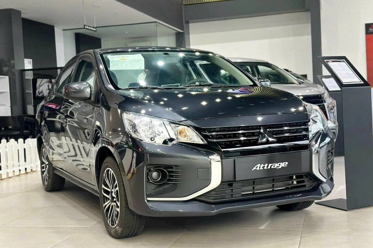 Khách Việt đỡ cả trăm triệu đồng tiền lăn bánh xe Mitsubishi tháng này: Nhiều mẫu được tặng 100% trước bạ, Xforce thêm 'option' miễn phí- Ảnh 1.