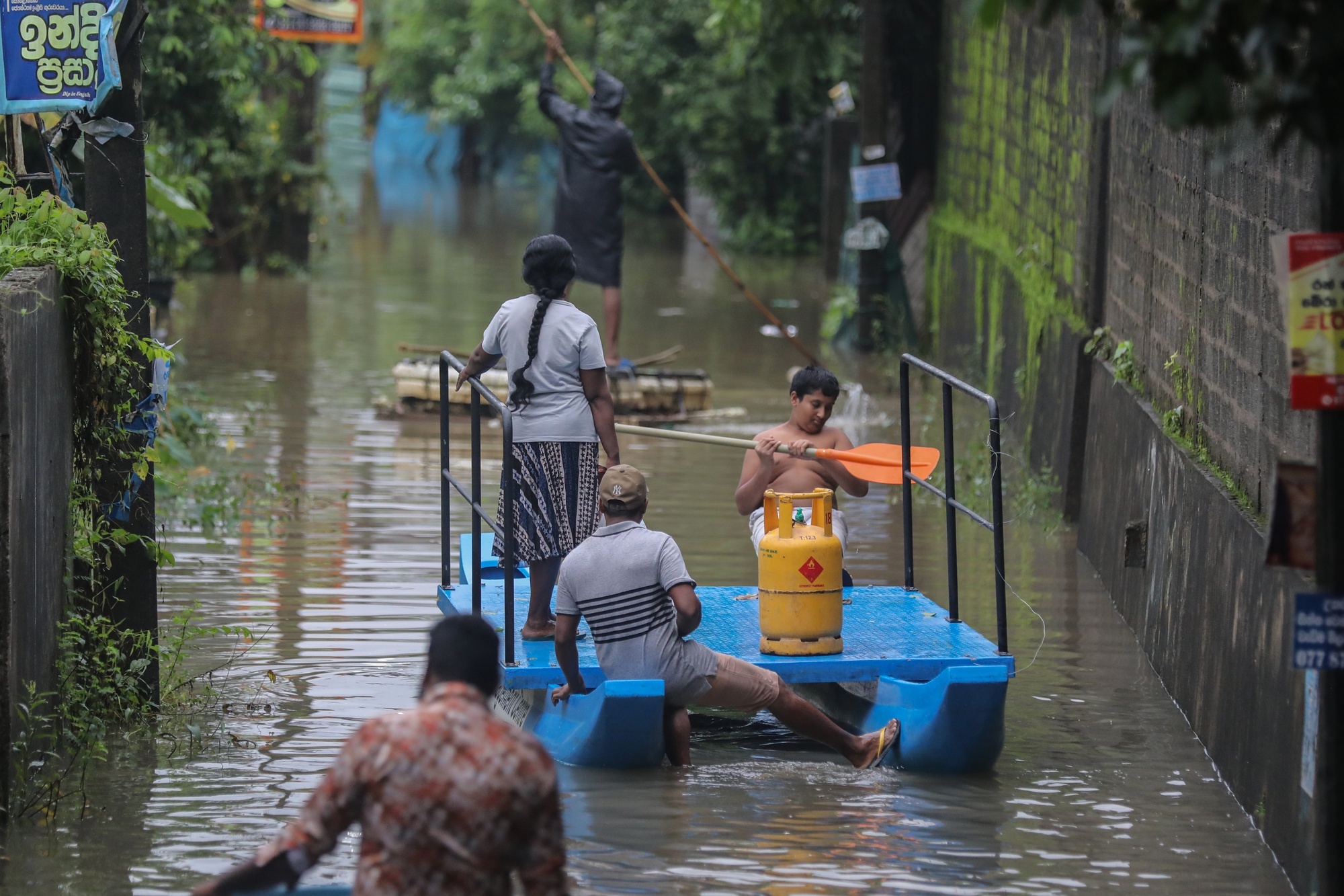 Thế giới chao đảo bởi thiên tai: Nắng nóng "giết" chết gần 100 người chỉ trong 24h tại 1 quốc gia châu Á, ngập lụt khiến Sri Lanka khốn khổ- Ảnh 19.