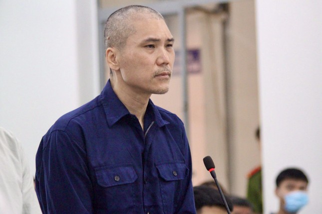Cựu cảnh sát hình sự hầu tòa với cáo buộc nhận tiền bảo kê sòng bạc ở Nha Trang- Ảnh 3.