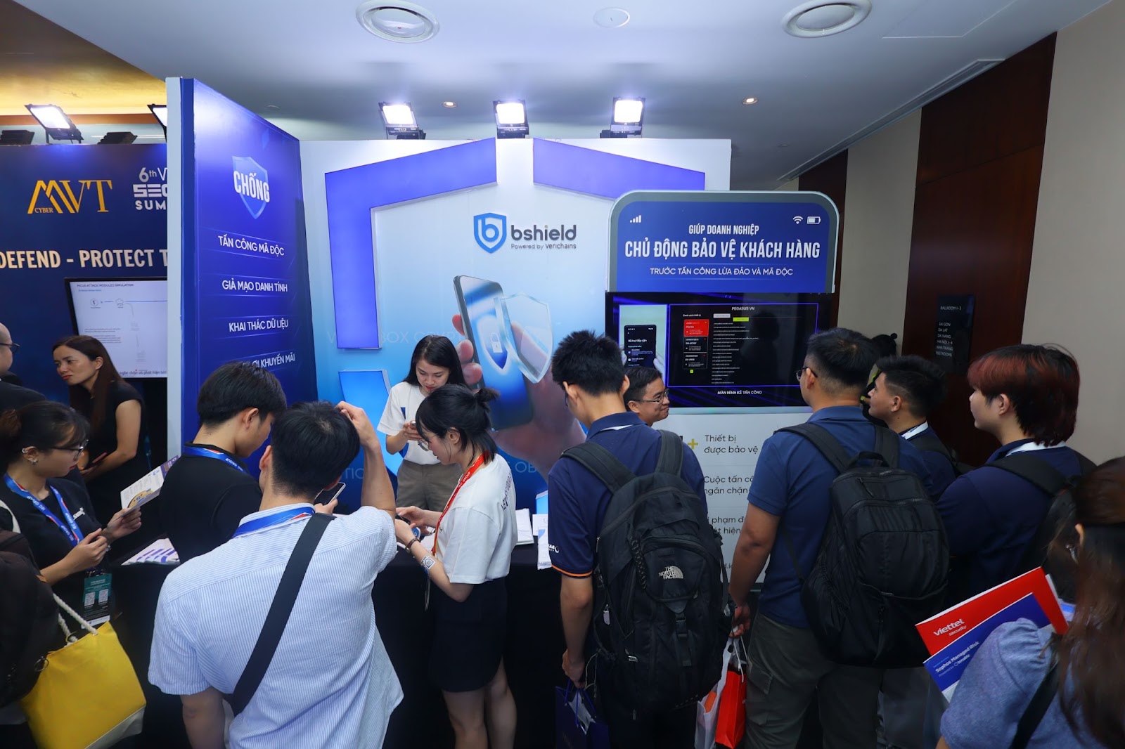 Chuyên gia bảo mật hé lộ 2 thủ thuật đánh cắp dữ liệu ngân hàng trên smartphone – người dùng Việt rất dễ mắc phải- Ảnh 4. Chuyên gia bảo mật hé lộ 2 thủ thuật đánh cắp dữ liệu ngân hàng trên smartphone – người dùng Việt rất dễ mắc phải- Ảnh 4.