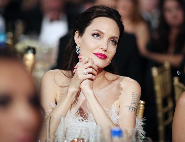 Tuổi 49 của Angelina Jolie- Ảnh 1.