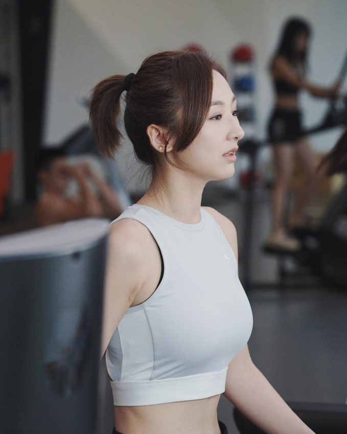 Sao nữ vừa gây bão với tuyên bố “không cần đàn ông” khi bị giục cưới: Sở hữu body cực nóng bỏng ở tuổi 37- Ảnh 7.