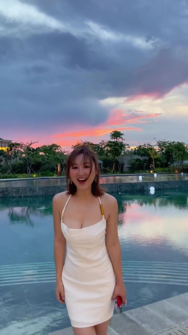 Sao nữ vừa gây bão với tuyên bố “không cần đàn ông” khi bị giục cưới: Sở hữu body cực nóng bỏng ở tuổi 37- Ảnh 9.