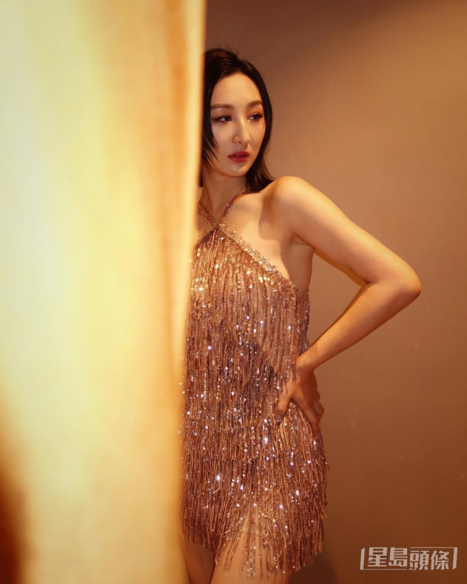 Sao nữ vừa gây bão với tuyên bố “không cần đàn ông” khi bị giục cưới: Sở hữu body cực nóng bỏng ở tuổi 37- Ảnh 10.