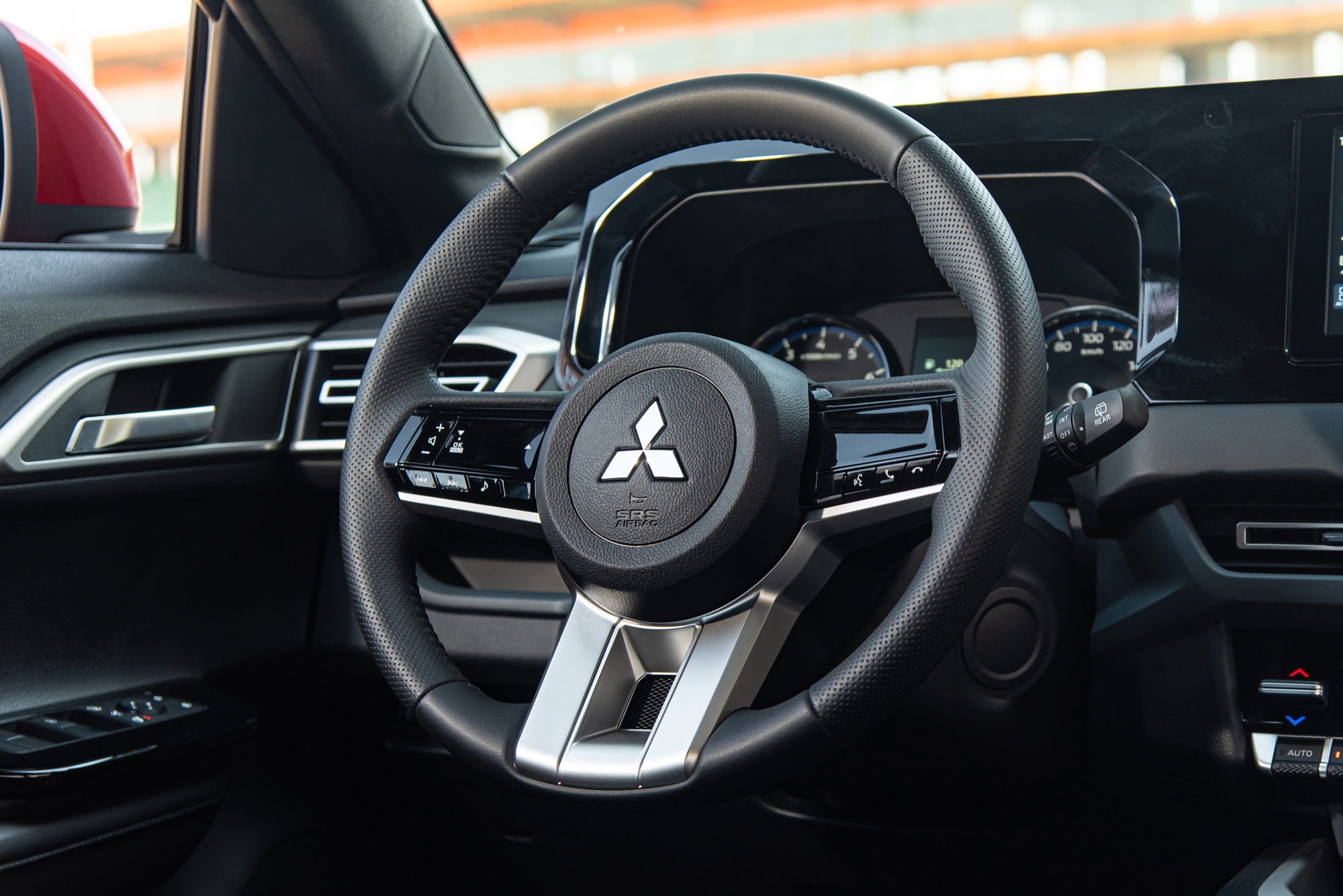 Mitsubishi Xforce giảm giá 30 triệu đồng tại đại lý: Bản ‘base’ còn 569 triệu, đấu Creta với giá ngang Sonet- Ảnh 11. Mitsubishi Xforce giảm giá 30 triệu đồng tại đại lý: Bản ‘base’ còn 569 triệu, đấu Creta với giá ngang Sonet- Ảnh 11.