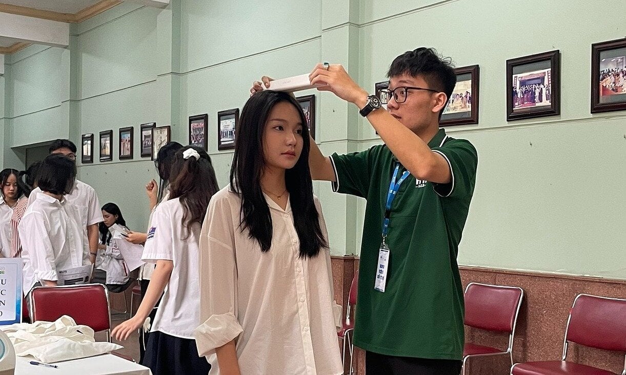 Một trường đại học ở Hà Nội không tuyển thí sinh thấp gây tranh cãi- Ảnh 1. Một trường đại học ở Hà Nội không tuyển thí sinh thấp gây tranh cãi- Ảnh 1.