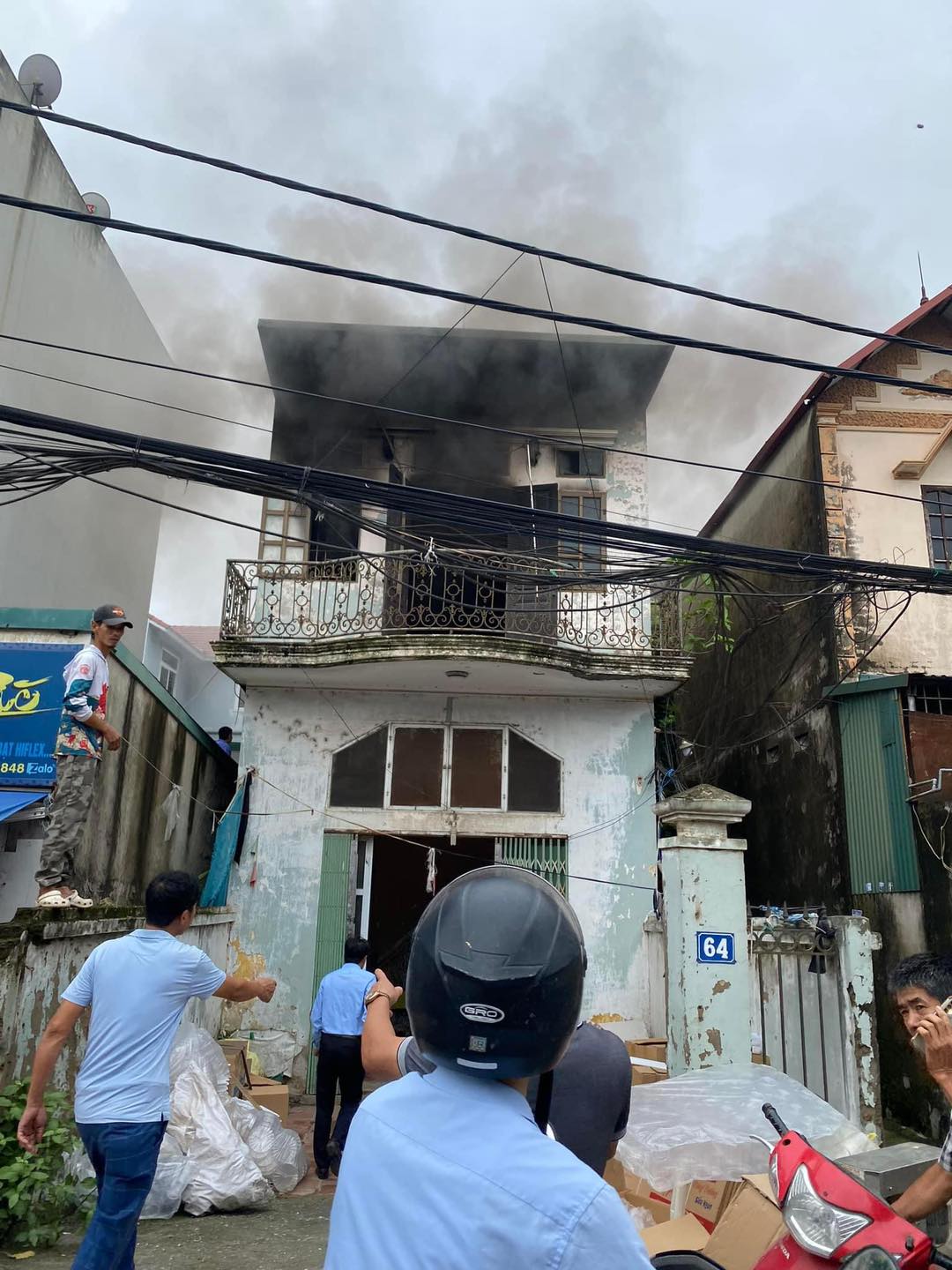Hà Nội: Cháy nhà đúng ngày mùng 1, nghi do chủ nhà thắp hương- Ảnh 1.