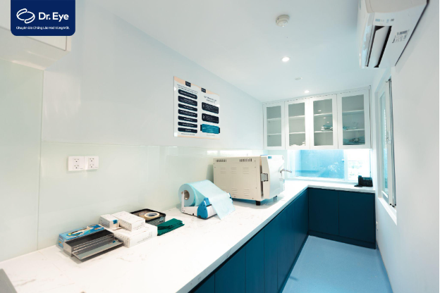 Dr. Eye - Địa chỉ chống l&atilde;o h&oacute;a v&ugrave;ng mắt với đội ngũ b&aacute;c sĩ giỏi v&agrave; nhiều kinh nghiệm- Ảnh 4.