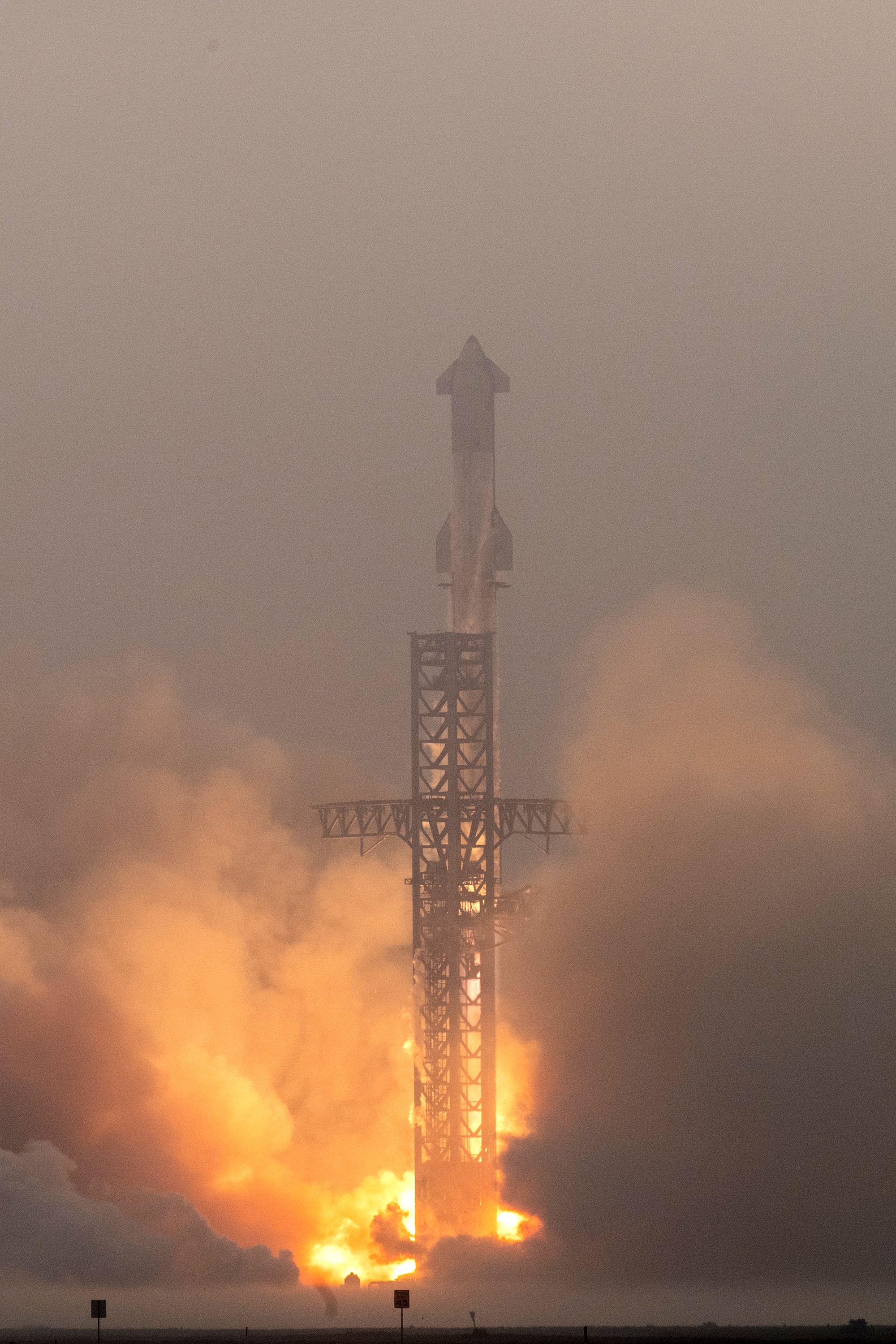 SpaceX phóng thử thành công tàu vũ trụ Starship- Ảnh 1.