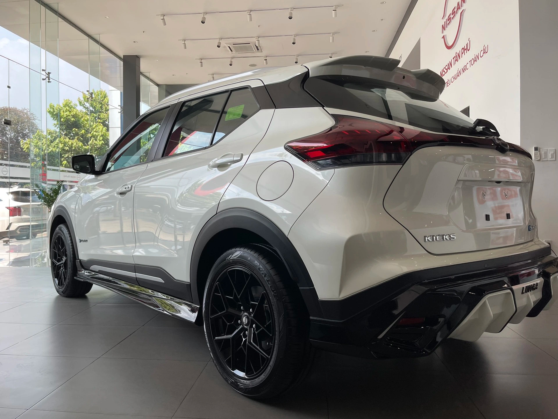 Nissan Kicks giảm giá 220 triệu đồng tại đại lý: Bản ‘full’ còn 638 triệu, rẻ hơn bản ‘base’ của Yaris Cross, HR-V- Ảnh 8.