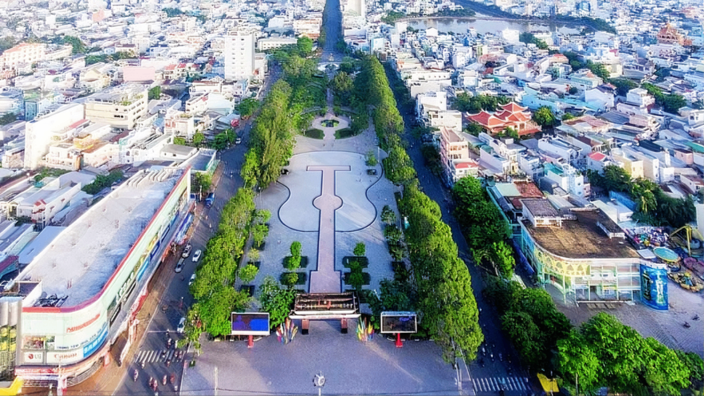 Thành Phố Bền Vững 2125: Công Nghệ, Xanh Sạch, và Cộng Đồng Gắn Kết