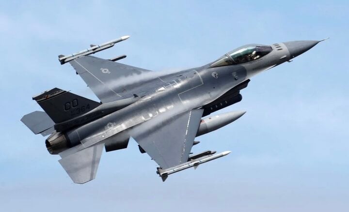 Công ty Nga treo thưởng cho việc bắn hạ tiêm kích F-16 đầu tiên ở Ukraine- Ảnh 1.