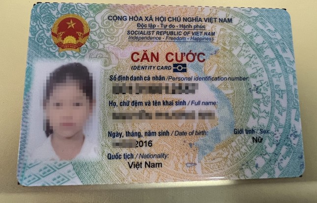 10 công dân đầu tiên nhận căn cước mới trong ngày 1/7- Ảnh 4.