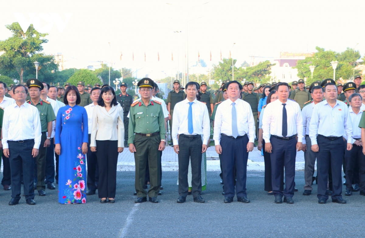 Cử tri nêu vụ vay 270 triệu phải trả 4 tỷ, ông Phan Đình Trạc đề nghị làm rõ- Ảnh 4.