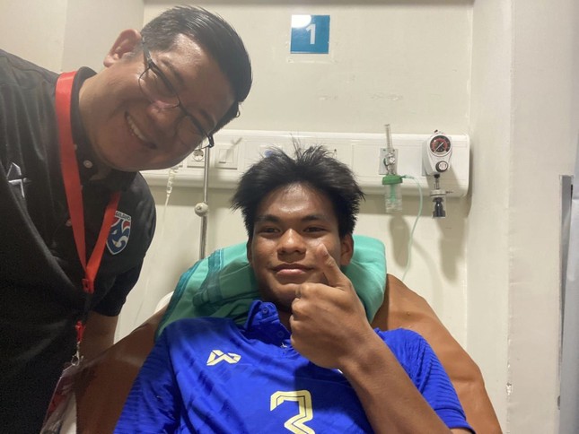 Cầu thủ U16 Thái Lan nhập viện cấp cứu sau khi ghi bàn vào lưới U16 Việt Nam- Ảnh 1.