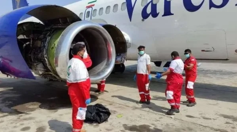 Tai nạn kinh hoàng: Kỹ thuật viên hàng không tử vong do bị hút vào động cơ máy bay Boeing- Ảnh 1.