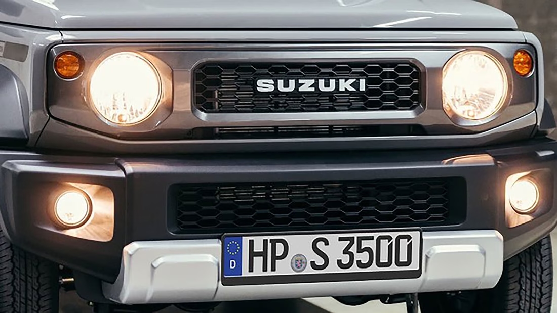 Suzuki Jimny động cơ điện không chỉ là 'kế hoạch': Ra bản xăng cuối cùng gửi lời tạm biệt, chỉ 900 chiếc, giá quy đổi 890 triệu- Ảnh 6.