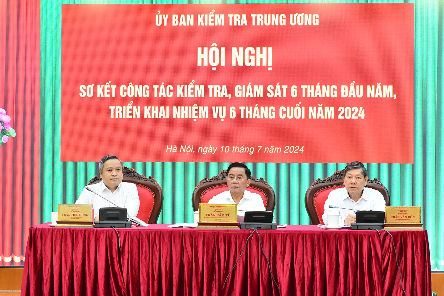 Tập trung thẩm định nhân sự phục vụ Đại hội khóa mới; đẩy mạnh luân chuyển cán bộ, chuẩn bị tốt nhân sự Ủy ban Kiểm tra các cấp- Ảnh 2.