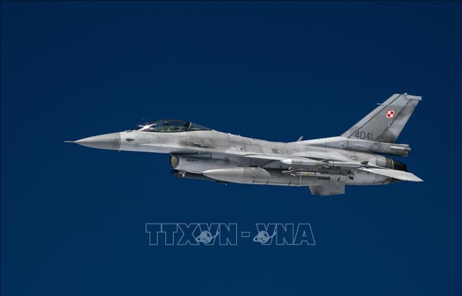 Tổng thống Ukraine nêu vấn đề chung của chiến đấu cơ F-16 và xe tăng Abrams- Ảnh 1.