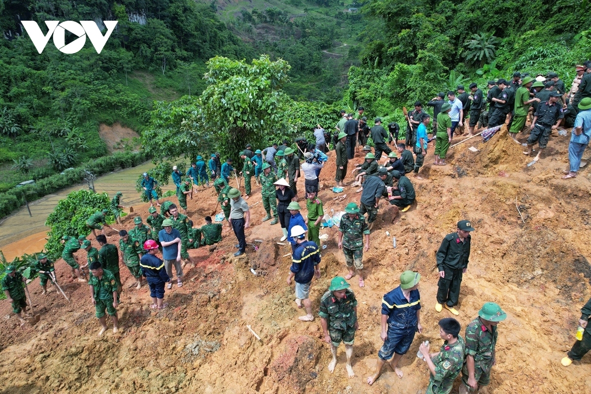 Sạt lở đất ở Hà Giang: 12 nạn nhân tử vong, 4 người đang được cấp cứu tích cực- Ảnh 2.