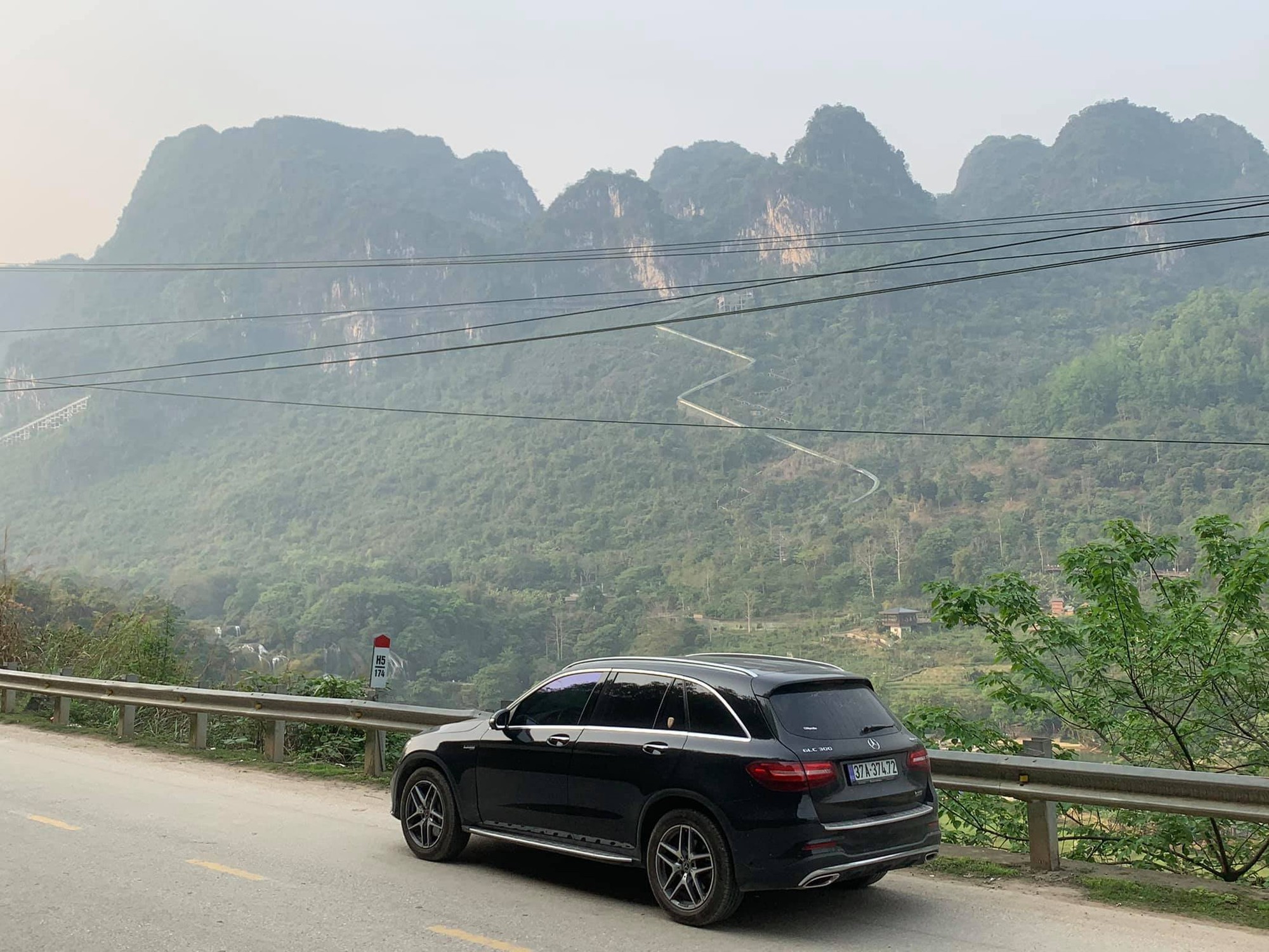 70 tuổi lái Mercedes-Benz GLC 300 gần 100.000km khắp Việt Nam, chủ xe chia sẻ: Hoàn thành ước mơ đưa vợ cả đi từ Hà Giang đến Cà Mau bằng vợ hai- Ảnh 24.