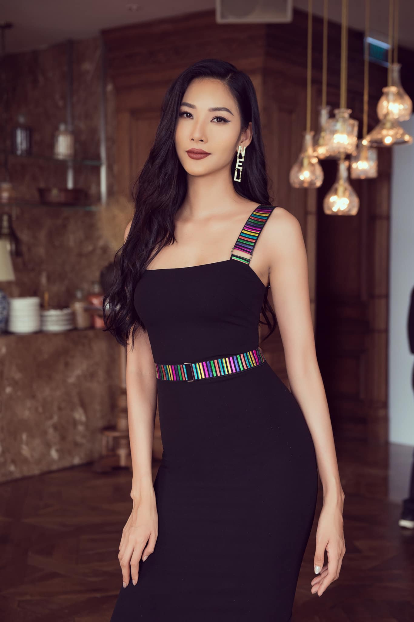 Giữa drama căng thẳng với Miss Universe Vietnam, Hoàng Thùy tiếp tục có động thái gây chú ý- Ảnh 3.