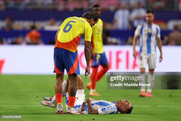 TRỰC TIẾP Argentina 0-0 Colombia: Argentina vừa thoát thua, Messi lại bỏ lỡ cơ hội- Ảnh 1.