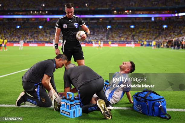 Messi khóc ròng, Argentina vẫn vô địch đầy nghẹt thở nhờ cú đòn hồi mã thương tuyệt hảo- Ảnh 2.