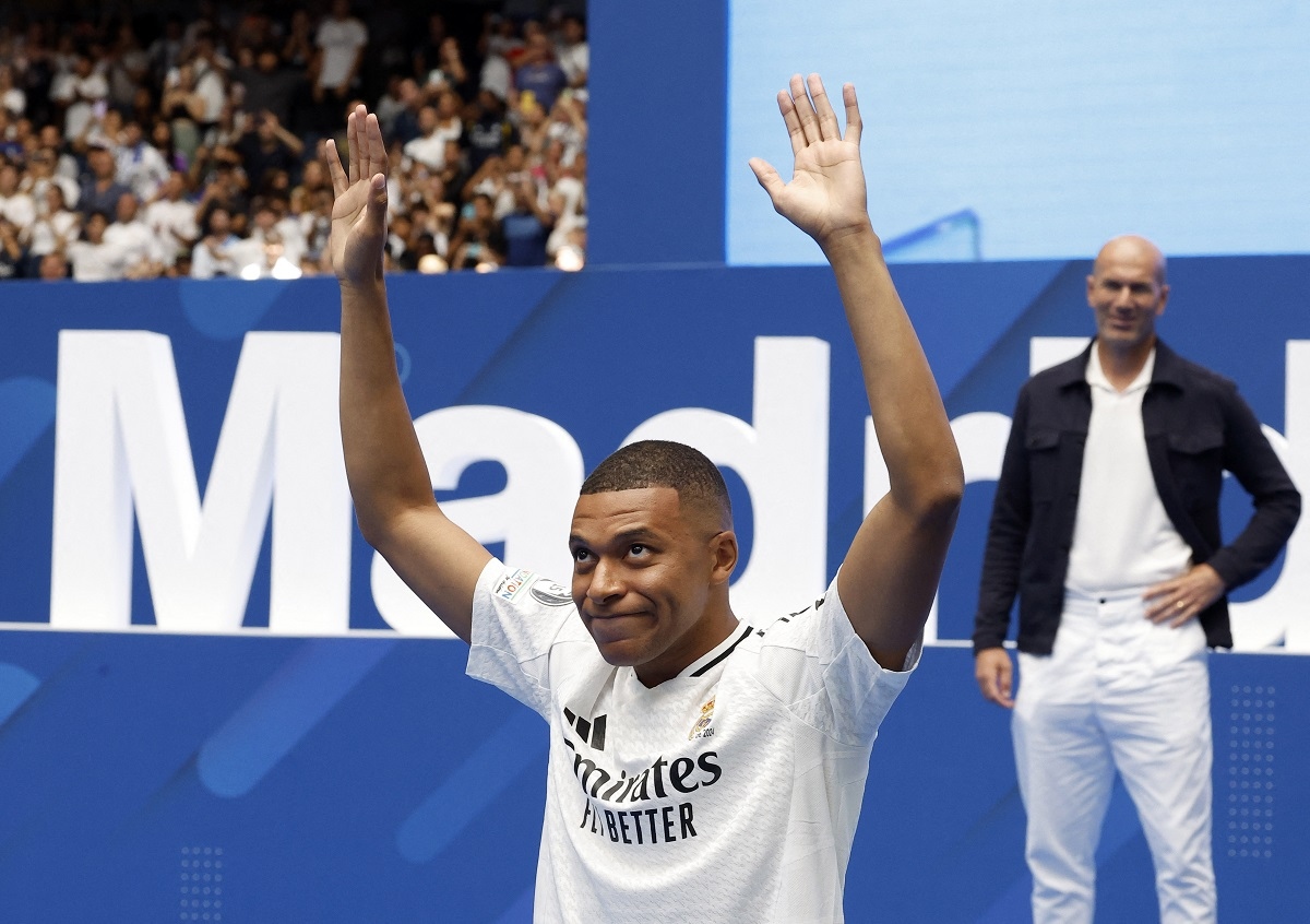 ''Biển người'' chứng kiến lễ ra mắt của Mbappe tại Real Madrid- Ảnh 4.