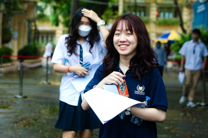 Em phải đến Nam Định học Ngữ Văn là câu được nói nhiều nhất sáng nay: Không hổ danh đất học, 3 năm liên tiếp có thành tích quá đỉnh!- Ảnh 1.