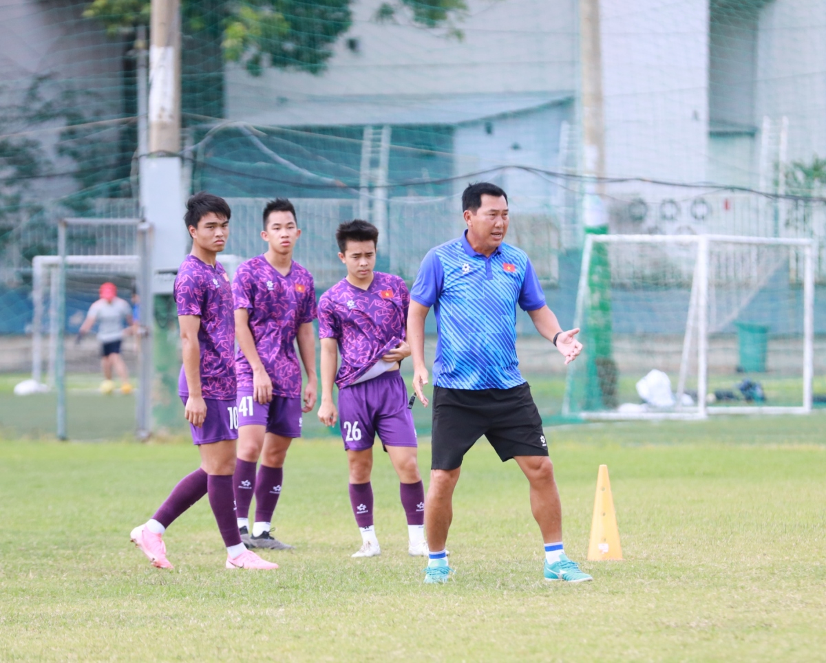 Khai mạc giải U19 Đông Nam Á 2024: U19 Việt Nam tranh tài cùng 11 đối thủ- Ảnh 1.