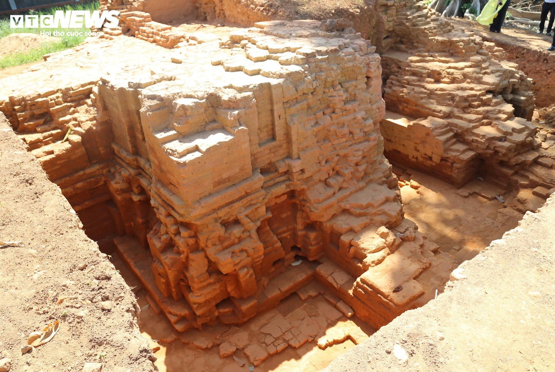 Hình hài tháp Chăm nghìn tuổi phát lộ sau cuộc khai quật khảo cổ ở Huế- Ảnh 5.