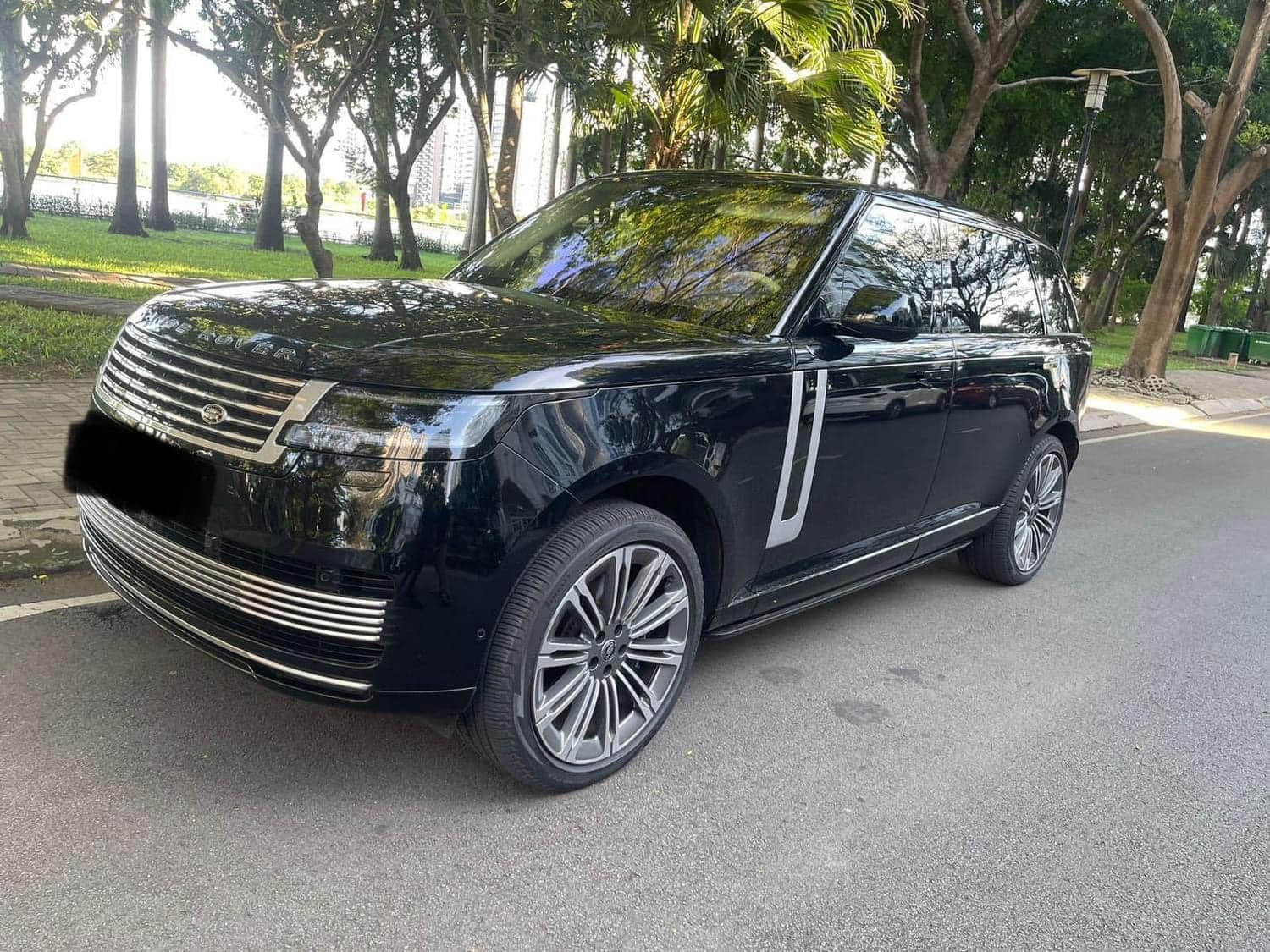 Chia tay Range Rover SV dù mới chạy 3.000km, người bán chia sẻ: 'Xe ra biển hết gần 30 tỷ, nay chịu lỗ gần 10 tỷ đồng'- Ảnh 2.