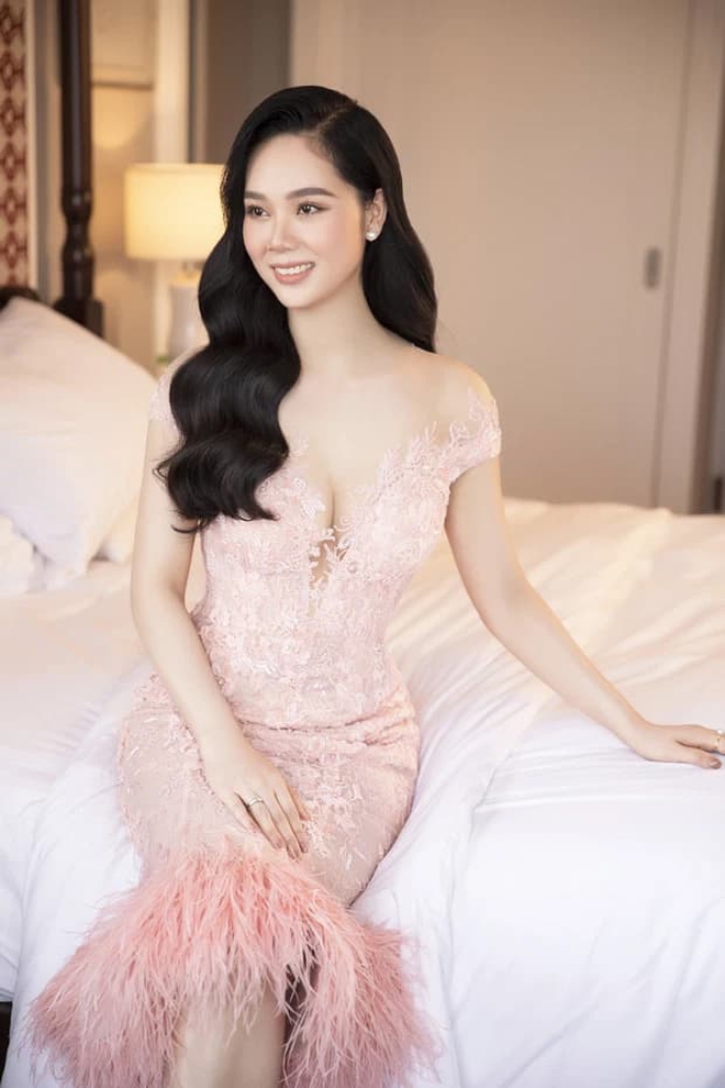 Hoa hậu đầu tiên thi Miss World: Du học ở Anh, kết hôn với mối tình đầu và nhan sắc hiện tại gây bất ngờ- Ảnh 11.