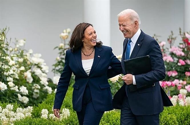 Tổng thống Biden rút lui, đảng Dân chủ lập tức chê ông Trump quá già- Ảnh 2.