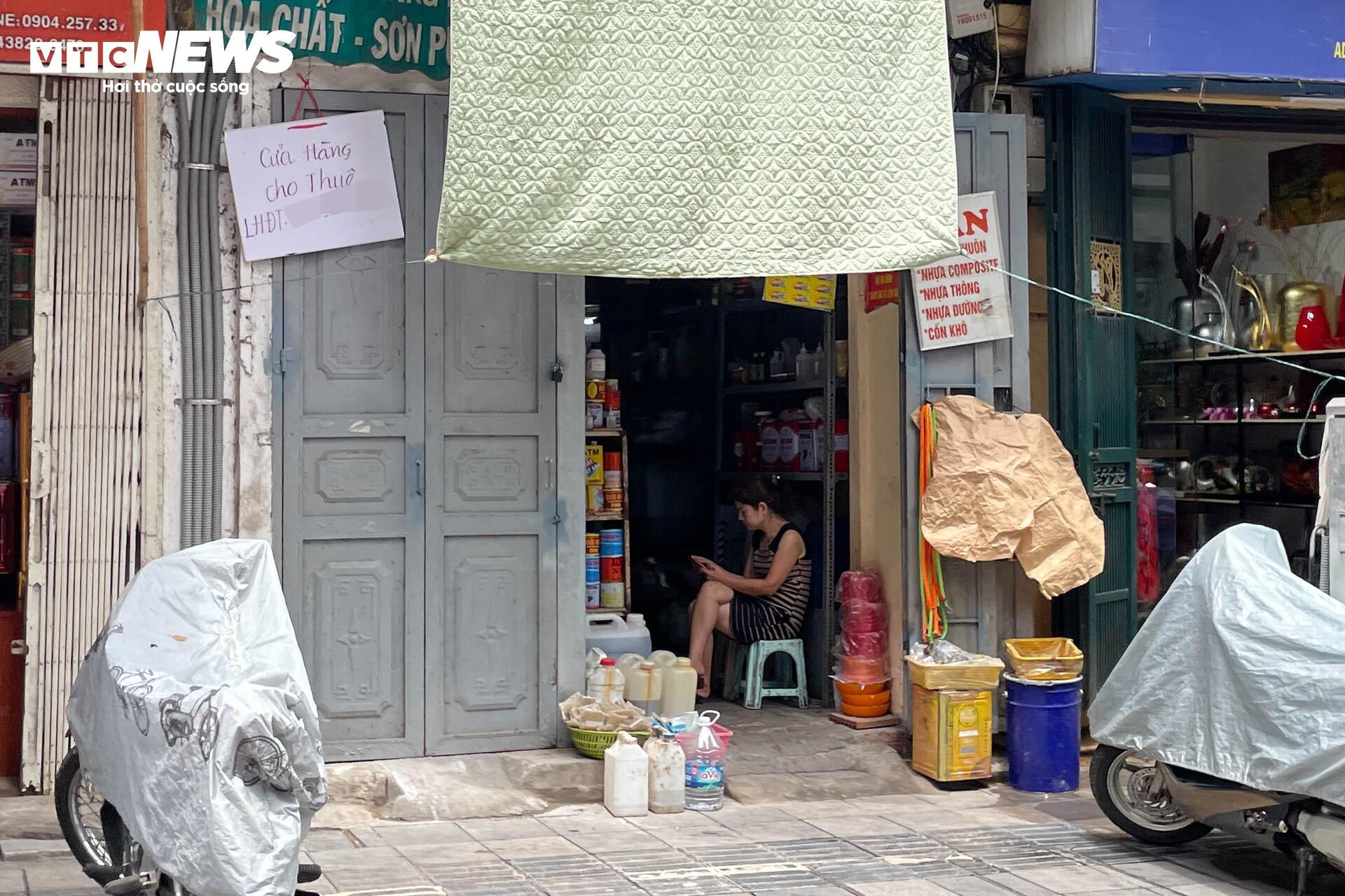 Những mặt bằng kinh doanh siêu nhỏ, siêu đắt ngự trên đất vàng Hà Nội- Ảnh 19.