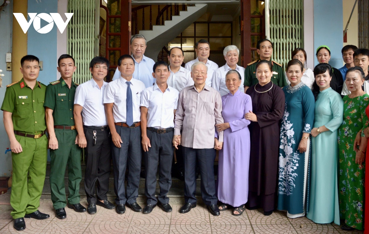 Hình ảnh gần gũi, giản dị của Tổng Bí thư trong các chuyến công tác địa phương- Ảnh 6.