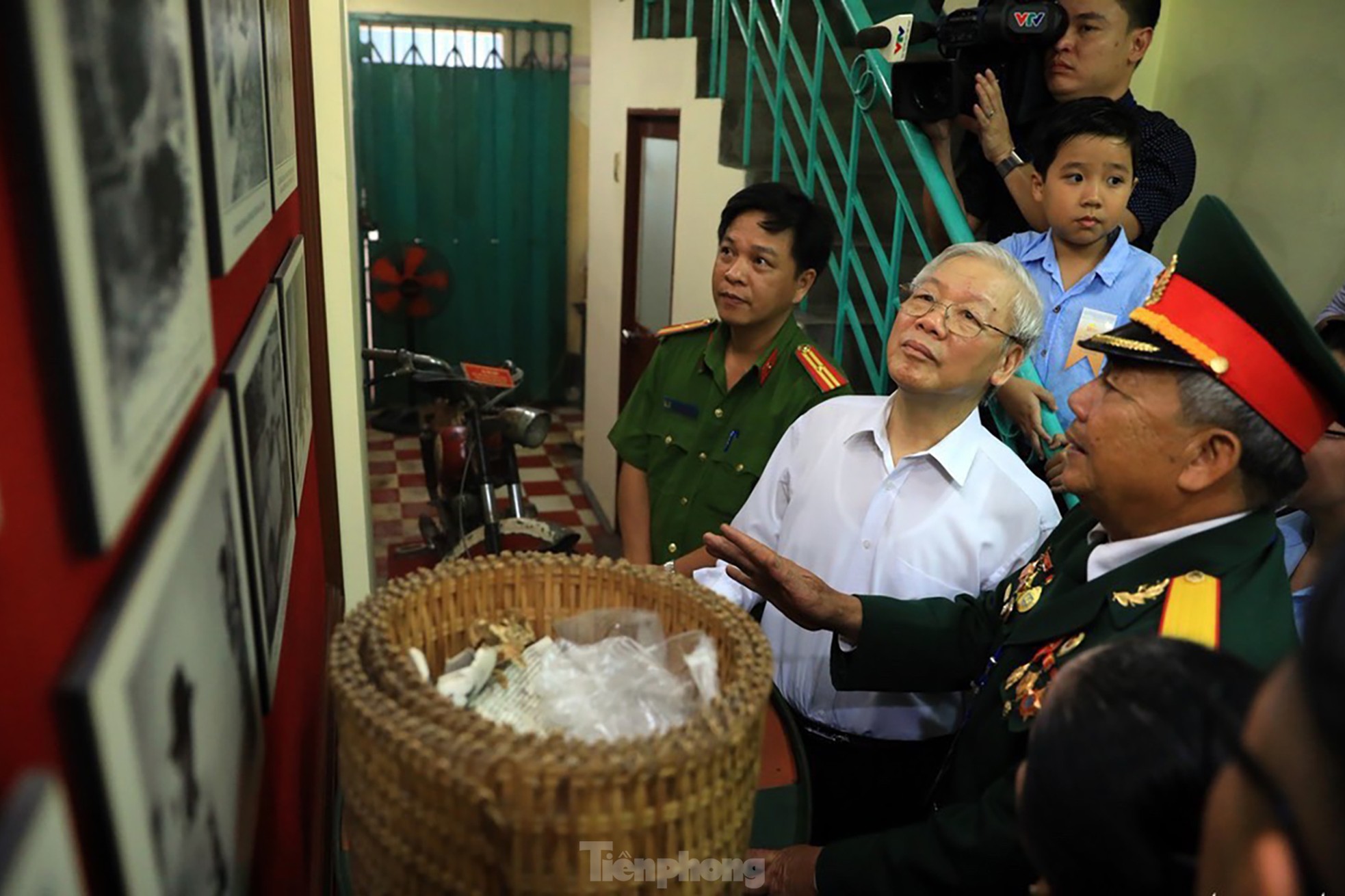 Ký ức về Tổng Bí thư Nguyễn Phú Trọng thăm hầm vũ khí bí mật- Ảnh 11.