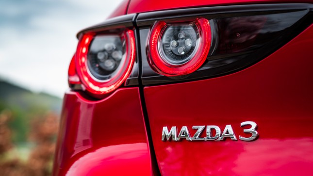 Mazda đăng ký logo nhận diện mới- Ảnh 3.