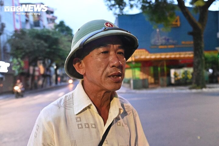 Dòng người nối dài hơn 1km vào viếng Tổng Bí thư Nguyễn Phú Trọng- Ảnh 109.