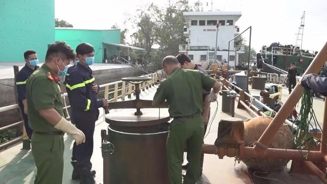 Hủy một phần bản án sơ thẩm, phúc thẩm trong vụ buôn lậu 200 triệu lít xăng dầu- Ảnh 2.