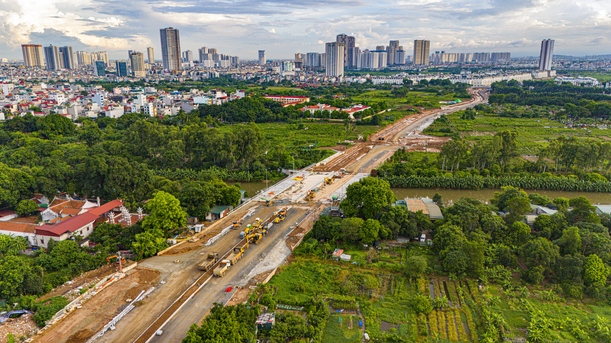 Toàn cảnh tuyến đường dài 2,6 km “nóng” bậc nhất khu Tây Hà Nội, nối hàng loạt dự án lớn của Vinhomes, Nam Cường, Lã Vọng, FLC…- Ảnh 7.