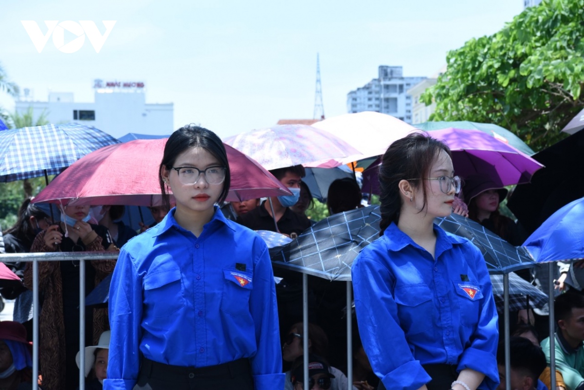 Trực tiếp: Tiễn biệt Tổng Bí thư Nguyễn Phú Trọng về nơi an nghỉ cuối cùng- Ảnh 43.