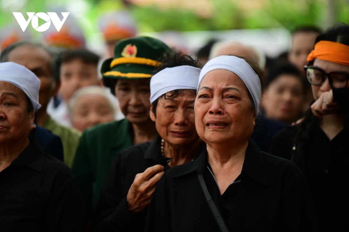 Trực tiếp: Tiễn biệt Tổng Bí thư Nguyễn Phú Trọng về nơi an nghỉ cuối cùng- Ảnh 16.