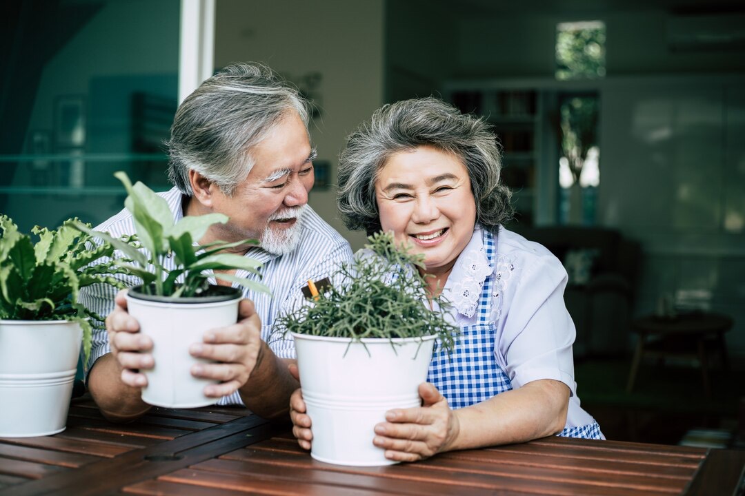 Con dâu xây nhà cho vợ chồng tôi, ngày vào nhà mới, biết số tiền con bỏ ra mà tôi sững sờ- Ảnh 1.