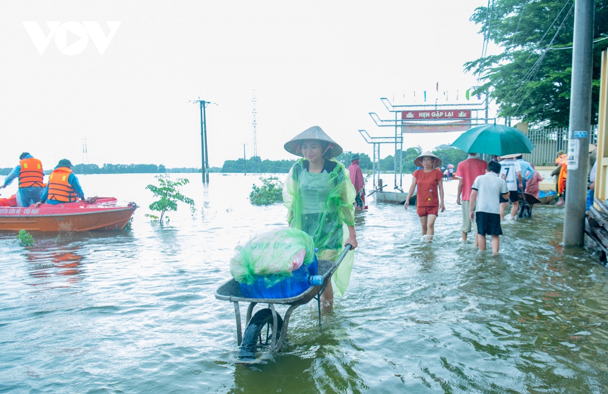 16 xã của Hà Nội đang hứng chịu mưa ngập, 2 huyện dự báo nước dâng cao hơn- Ảnh 11.