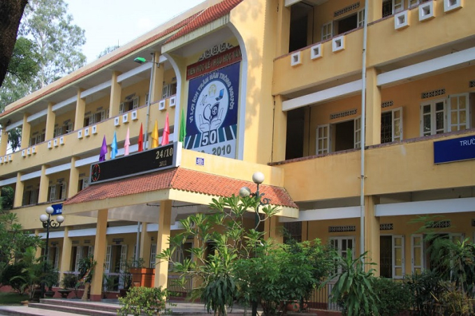 Khu vực tuyển sinh là nơi tập trung nhiều trường THPT đỉnh nhất Hà Nội, có 2 trường "ngạo nghễ" đứng top 1 điểm chuẩn năm nay- Ảnh 2.