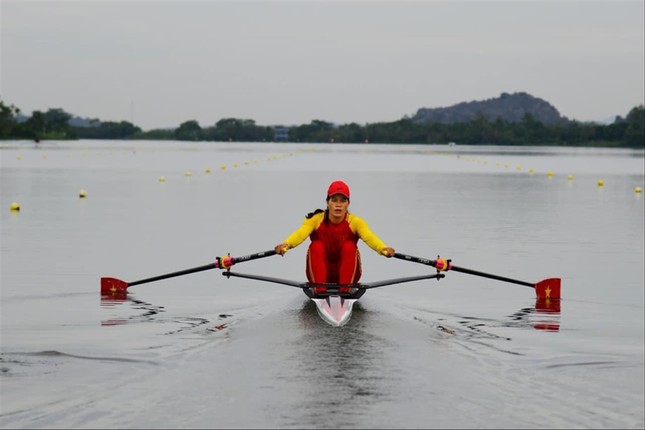 Olympic Paris 2024: Nỗ lực vượt ngưỡng của tay chèo Phạm Thị Huệ- Ảnh 1.