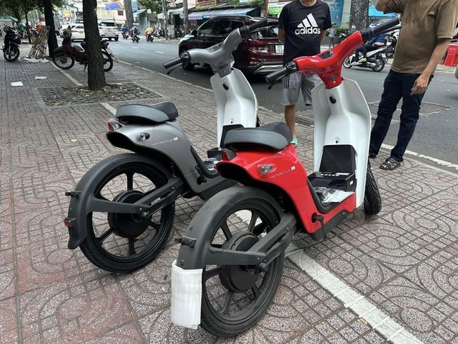 Honda Cub bản chạy điện có mặt tại thị trường Việt Nam- Ảnh 2.